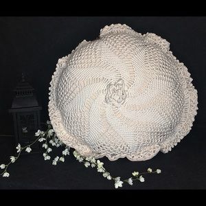 Round crochet pillow